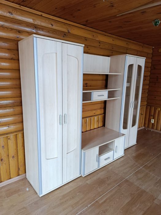 Продам стенку в гостиную