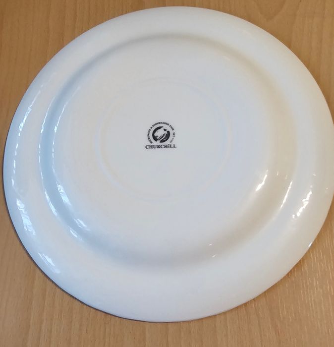 Малка Йена, сервизи за кафе и ракия,чинии, декорация.