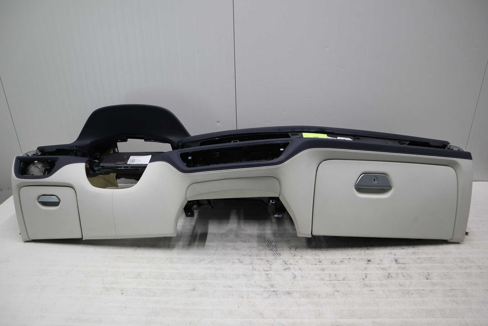 Арматурно табло БМВ Г11 Г12 BMW G11 G12 Синьо/бяло Индивидуал