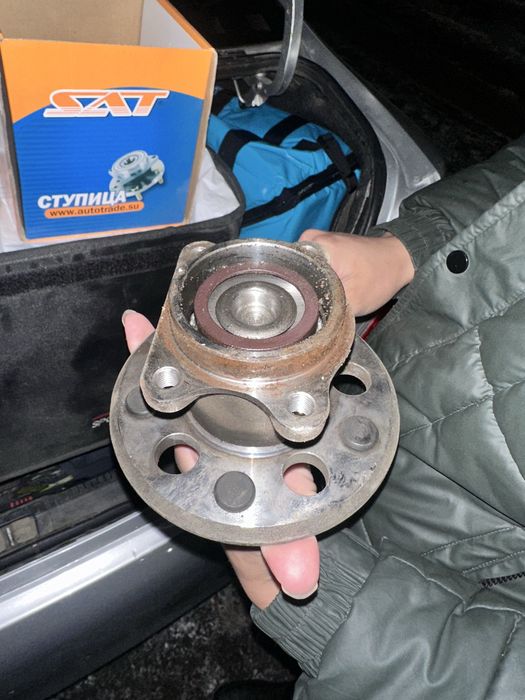 Продам ступицу camry 50 американец