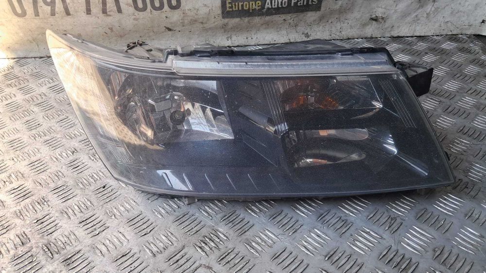 far stanga / dreapta Fiat Freemont an 2014 cod 68227074AA / 68227073AA