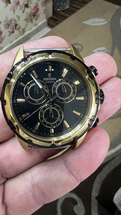 Ceasuri diferite brand’uri