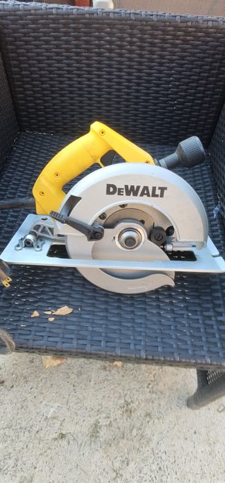 circular dewalt la 110v.