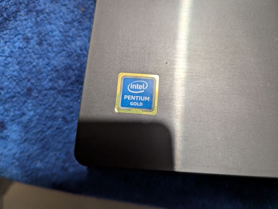 Lenovo V340-17IWL (laptop de 17,3")