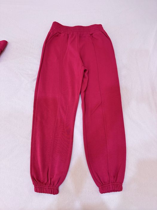 Zara екип момиче