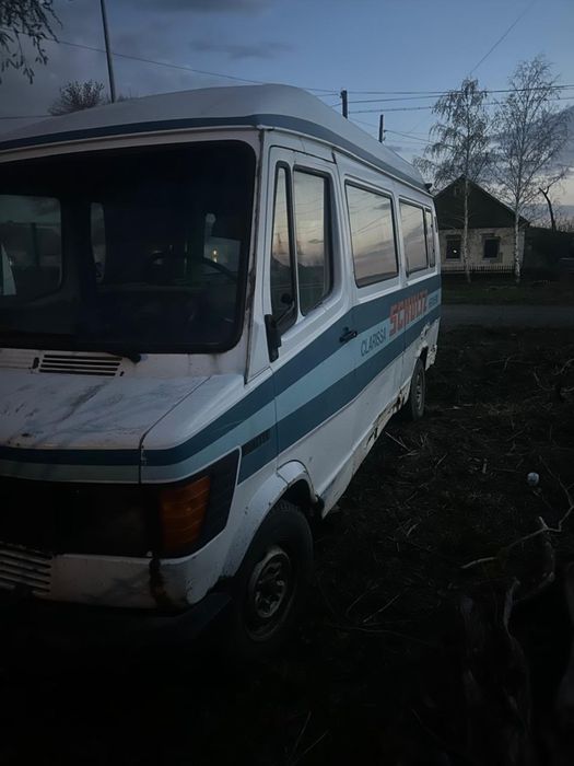 Мерседес 208  410 т1 сапог