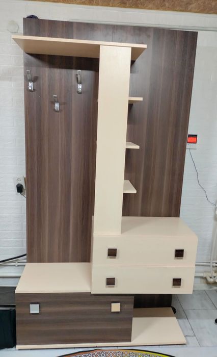 Продам прихожий шкаф