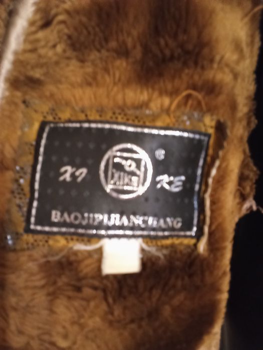 Haina femei din piele deosebita.