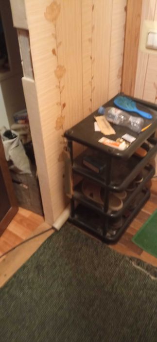 Доска гладильная и утюг