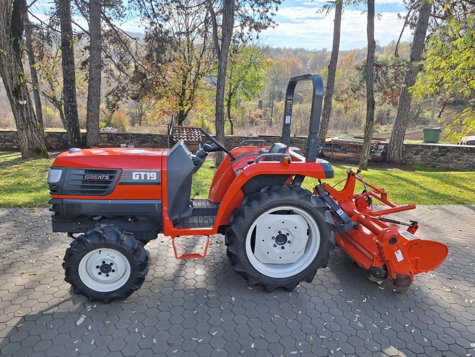 Трактор Kubota GT19