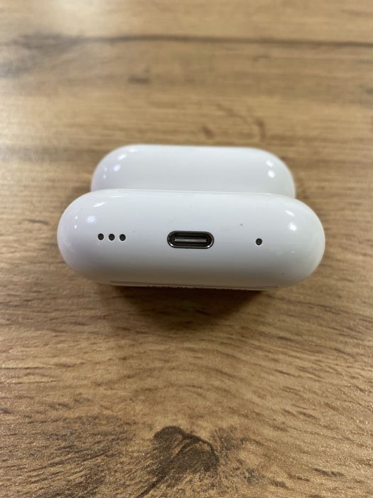 AirPods pro 2 Baitimes
