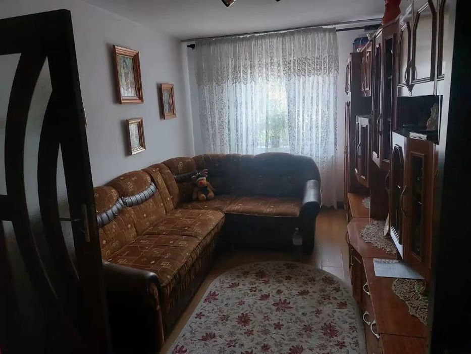 Apartament cu 3 camere 75 mp Harlau ,Hirlau