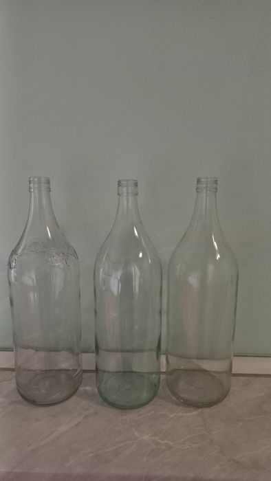 Продам бутыль стеклянный