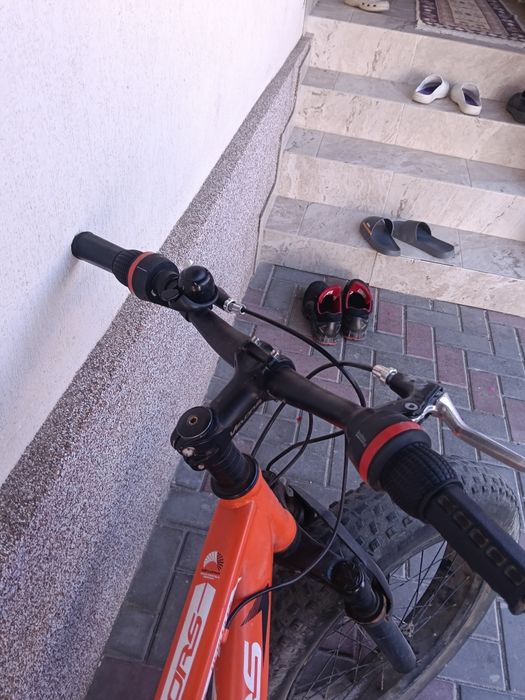 Vănd bicicletă cu roți groase