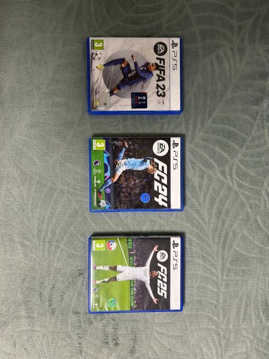 Vând FIFA 23, FC 24, FC 25.