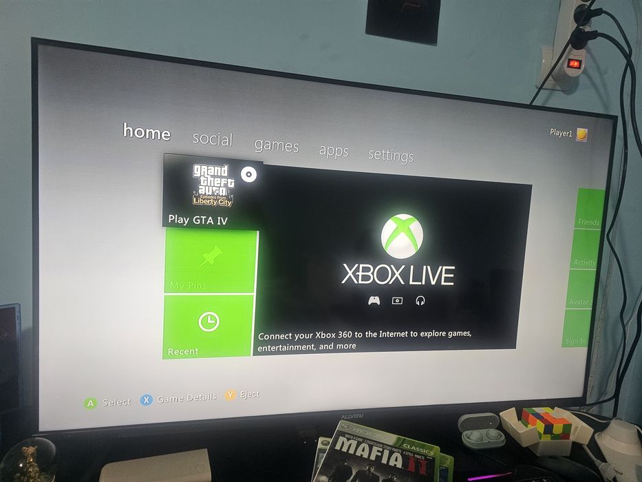 Xbvând sau schimb xbox 360 E ultimul model lasat din gama sa