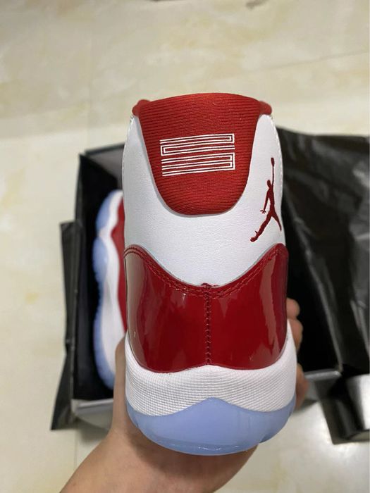 Air Jordan 11 Retro Cherry (2022)
