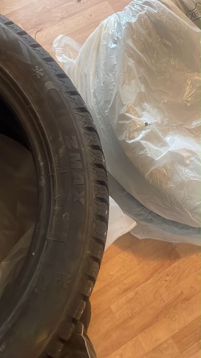 Продам зимние шины новые R 20