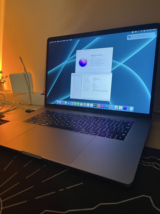 MacBook Pro 15” (2016) с Touch Bar