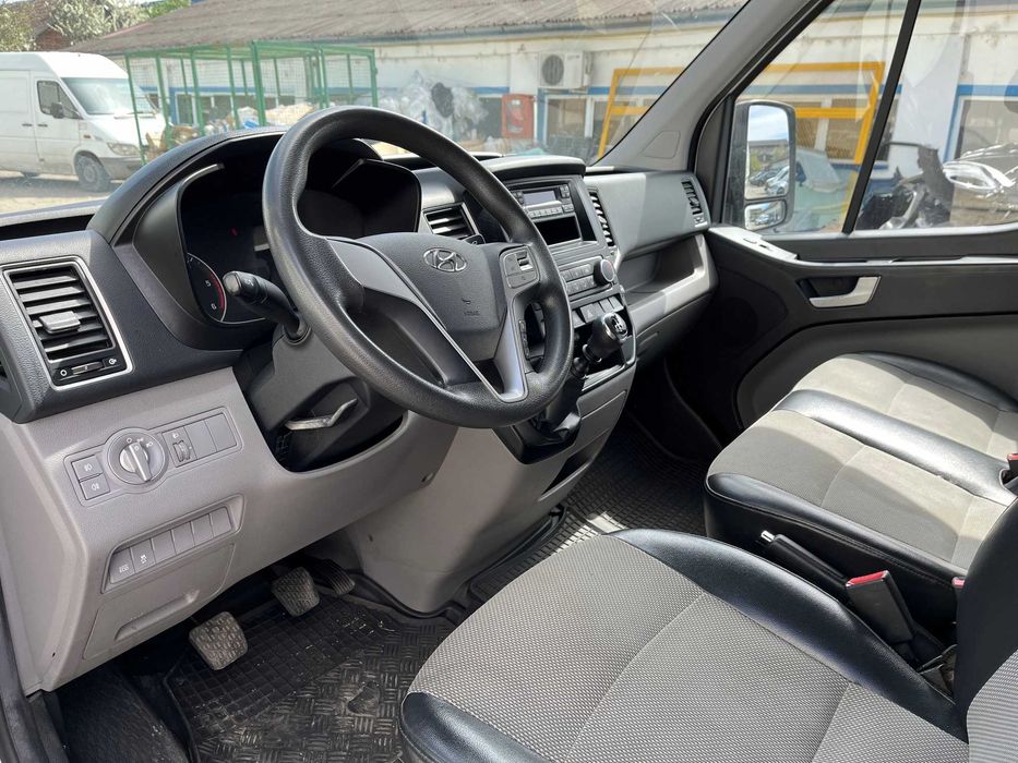 Vand duba Hyundai H350 folosita pt transport extern, stare buna