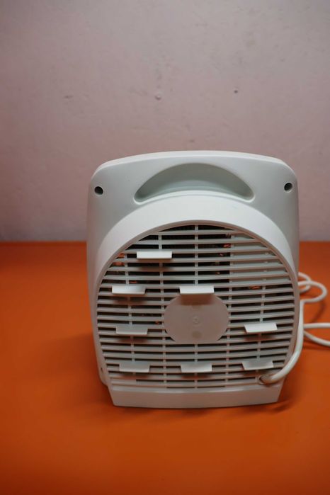 Вентилаторна печка DIO 2000 W с регулируем термостат, 2 степени на отопление и 3 режима, бяла