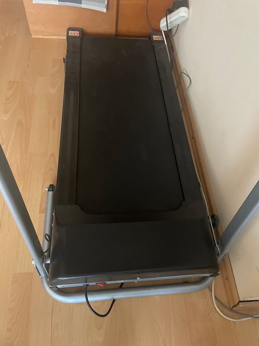 Banda de alergare electrica BodyFit F3000 aproape noua