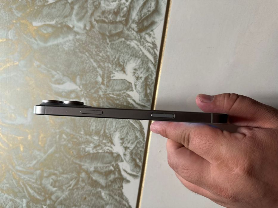 Iphone 16 pro max в идельном состояний