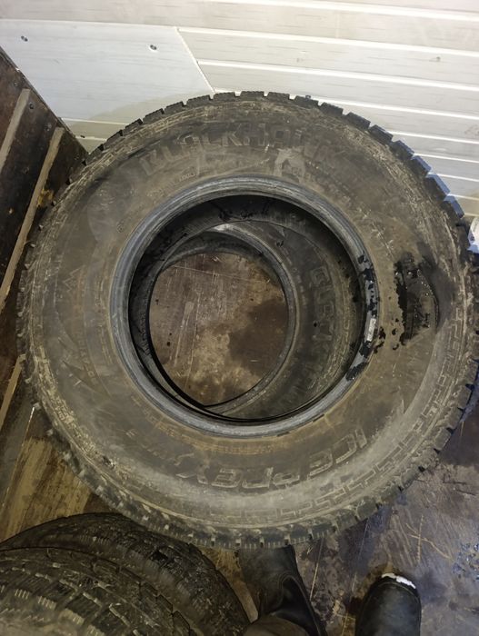 Продам шины зимние