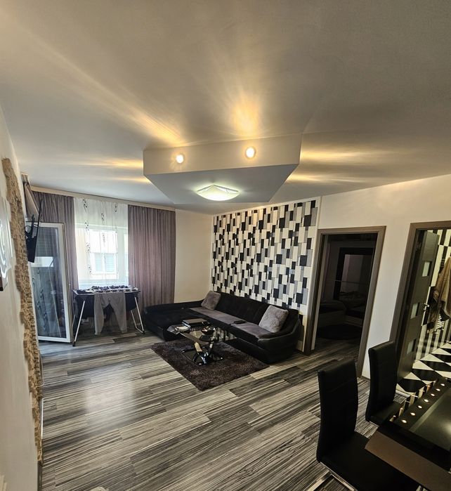 APARTAMENT 50 mp+parcare in fata blocului