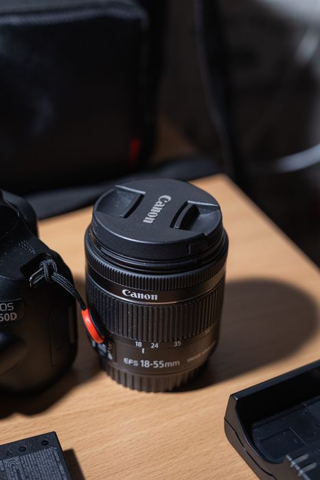 Фотоапарат Canon EOS 250D - Пълен Комплект