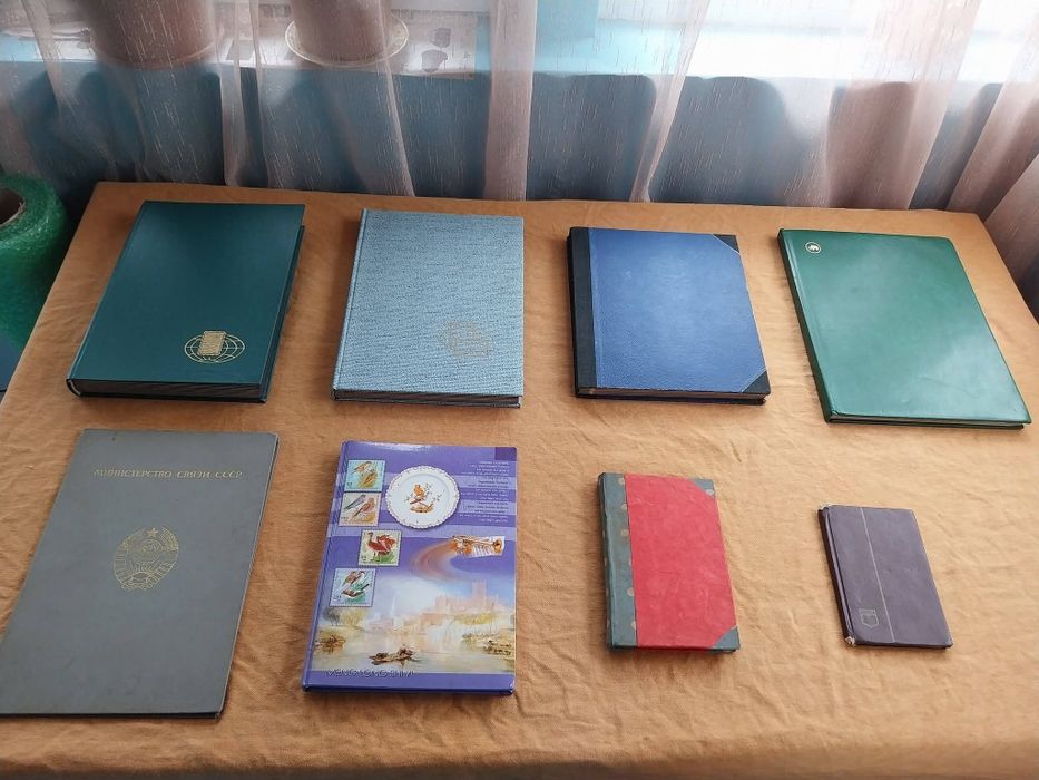 Clasoare cu timbre vechi Românești și Străine de colecție.