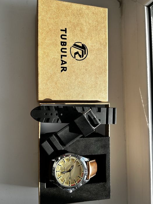 Продам наручные часы