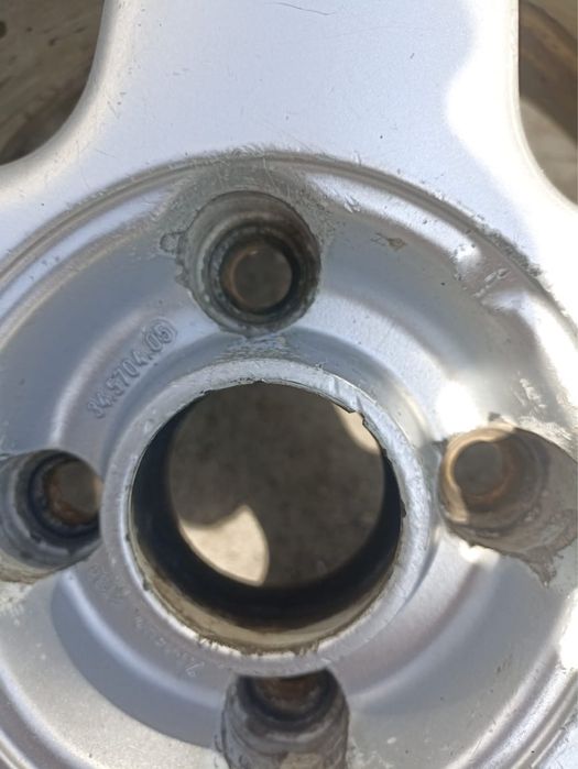 Продам летние шины с дисками