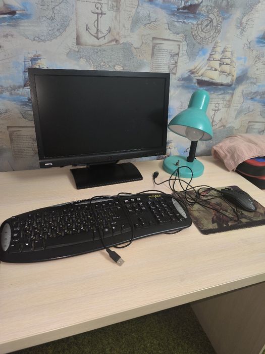 Компьютер с сабвуфером.