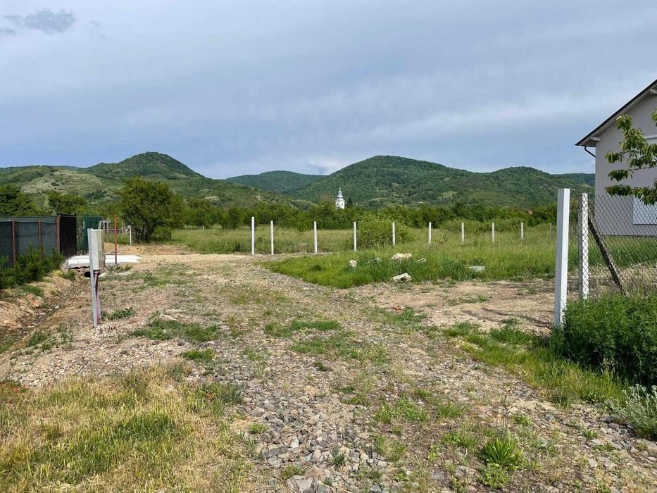 3463 mp teren intravilan Seini de vanzare, toate utilitățile, construibil, plat