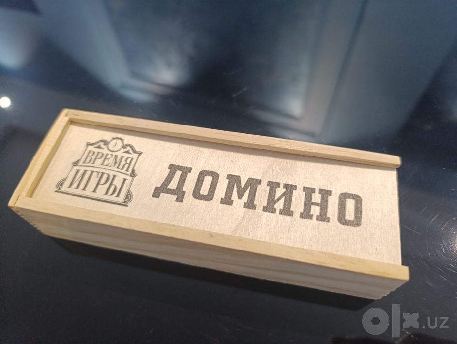 Классическая игра домино в деревянной коробке