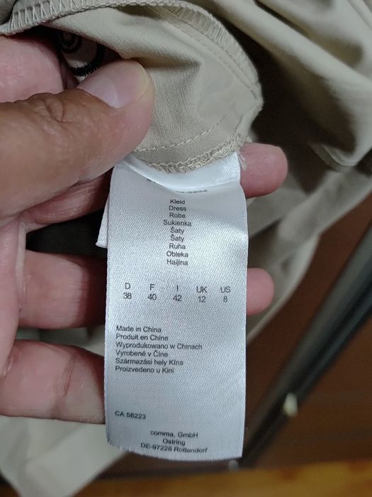 Rochie Comma cu etichetă