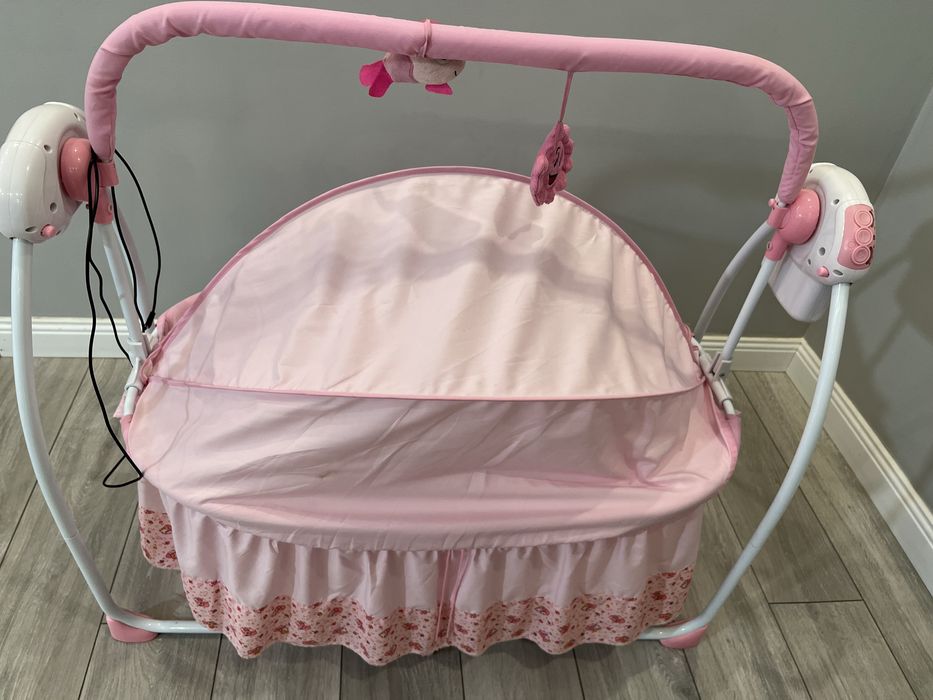 •	«Продаётся люлька-качеля»