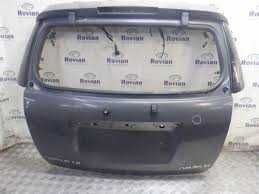 Продам заднию дверь багажник Каптива.