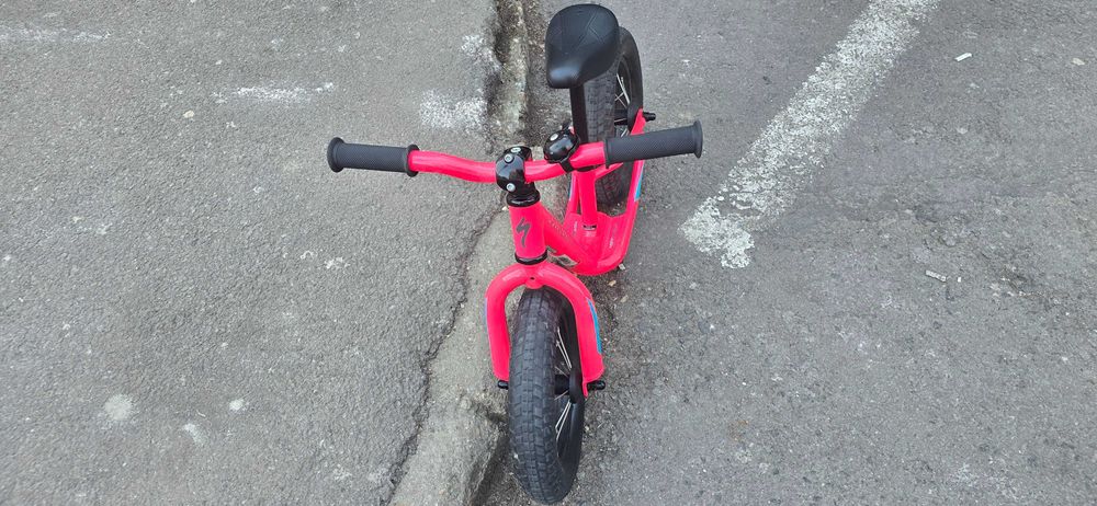Bicicleta copii 2–4 ani fara pedale Specialized Hotwalk ca noua 12"