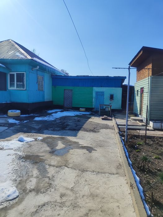 Продам дом ,с участком 6 соток