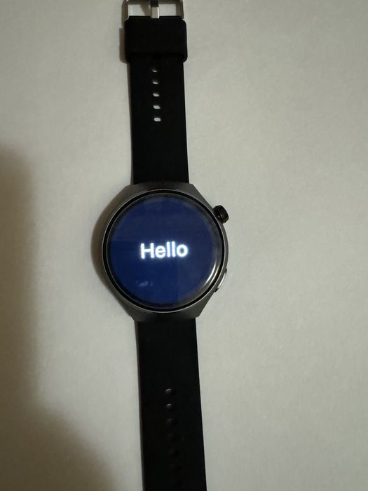 Смарт часовник чисто нов…..