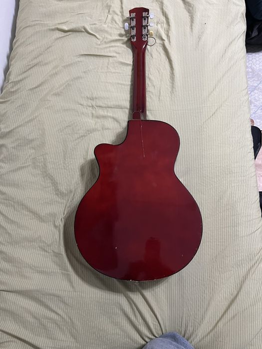 Продается гитара