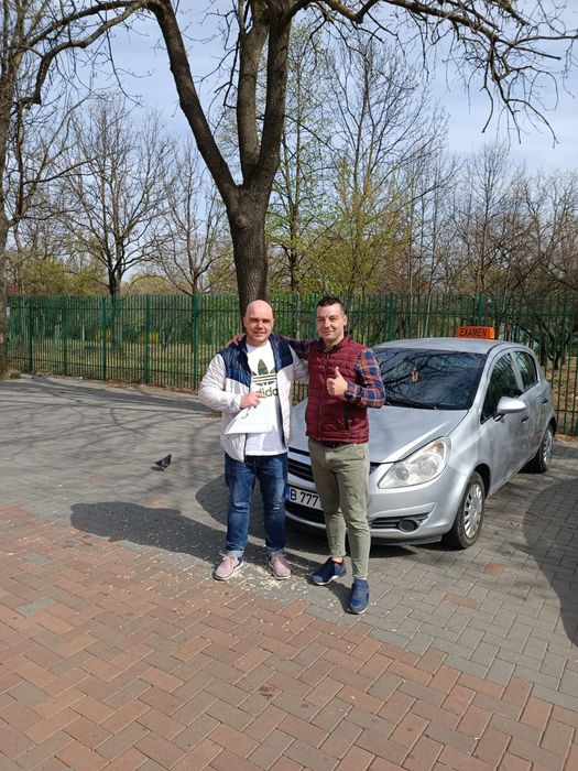 Scoala de șoferi-Automată-Manuală/instructor auto