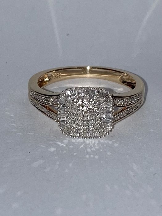 Inel aur .cu diamante 0.60ct