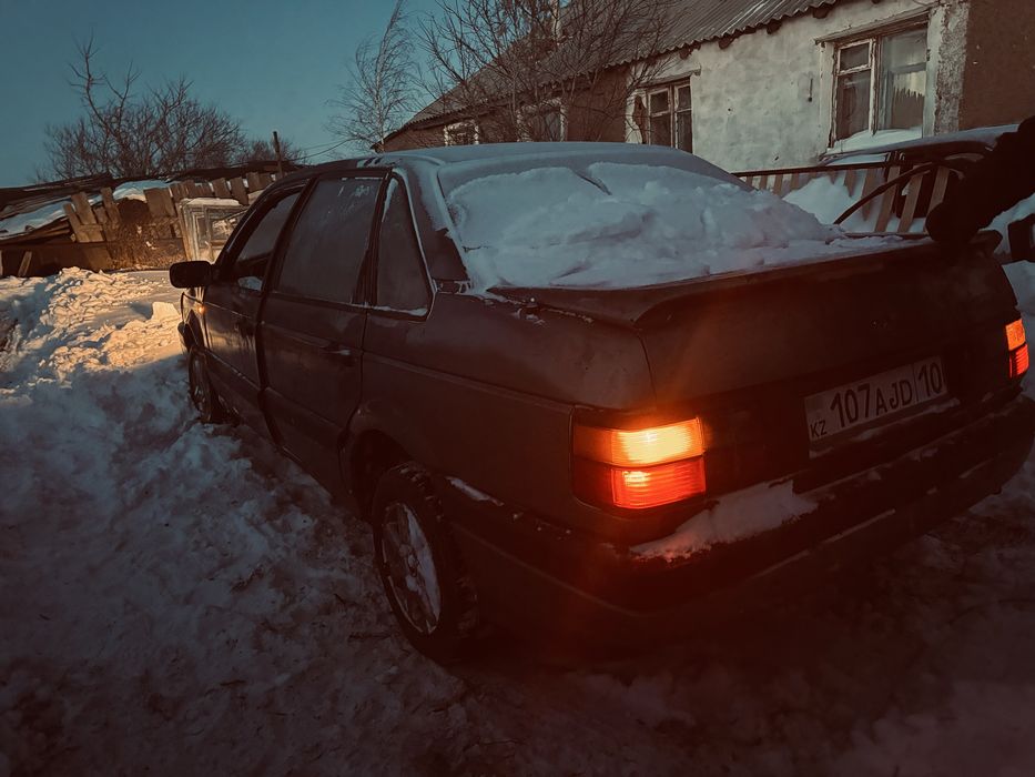 Продам машину   Пассат б3 седан