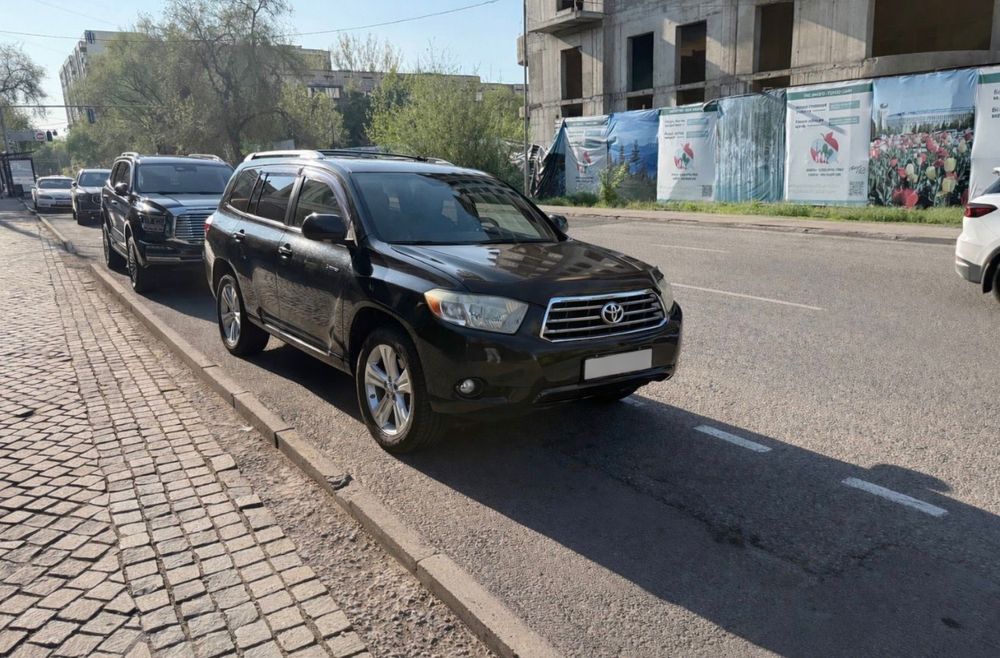 Toyota Highlander(американец)