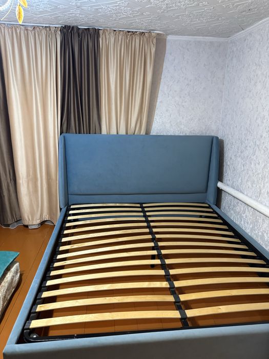 Продам кровать спальный