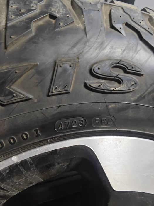 Шины MAXXIS с дисками от додж рам 1500