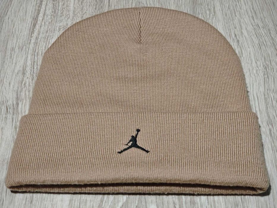 Caciula Jordan U J ESS